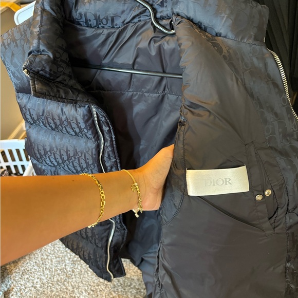 DIOR OBLIQUE SLEEVELESS DOWN
JACKET VEST - Picture 3 of 5